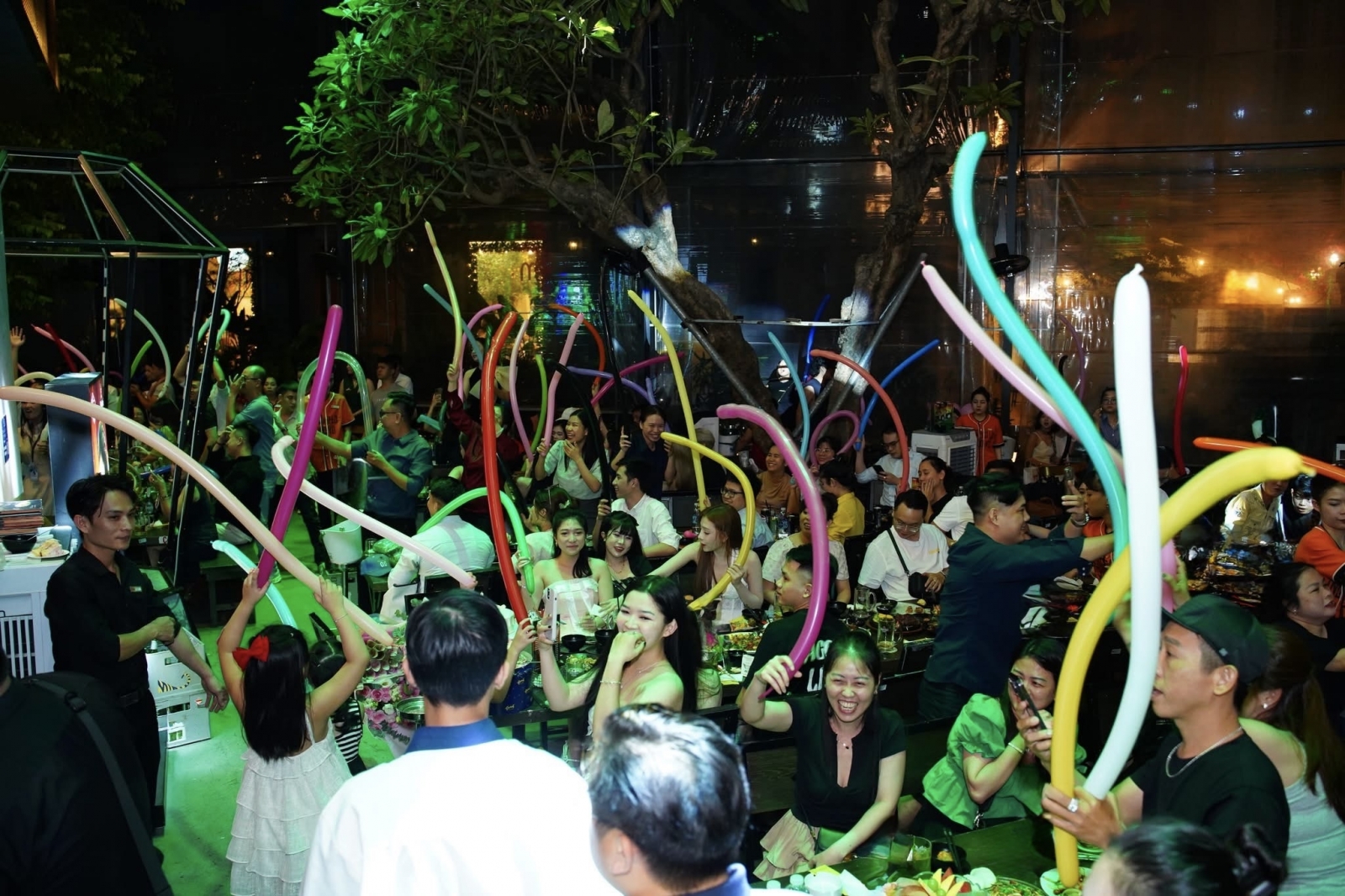 ĐẶT BÀN YOYO GARDEN